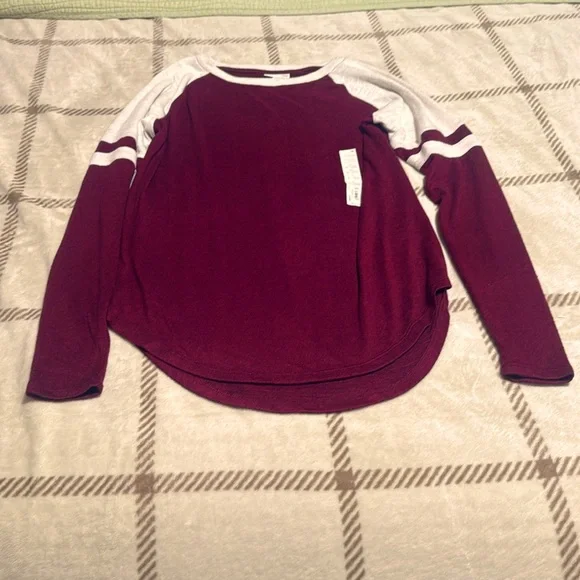 NWT Supercozy Tee Burgundy So from Kohls - Picture 1 of 5
